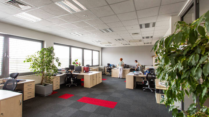 Световые решения Philips для офисов с открытой планировкой в компании Apator (Польша)