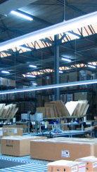 Эффективное динамичное освещение складского помещения от Philips 